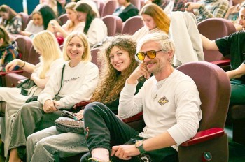 На смешных велосипедах по реке: в Праге впервые пройдет шоу «Red Bull Kolo Molo»