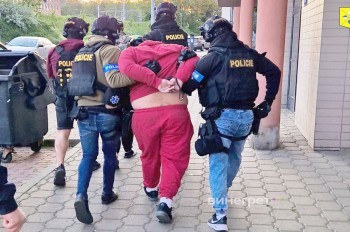 В Праге банда принуждала несовершеннолетних девушек к проституции