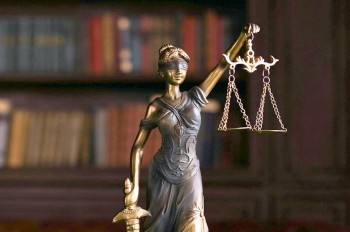 Верховный суд Чехии оставил в силе приговор иностранцу за идиотский поступок на мальчишнике