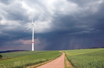 В Чехии объявили предупреждение о сильных грозах