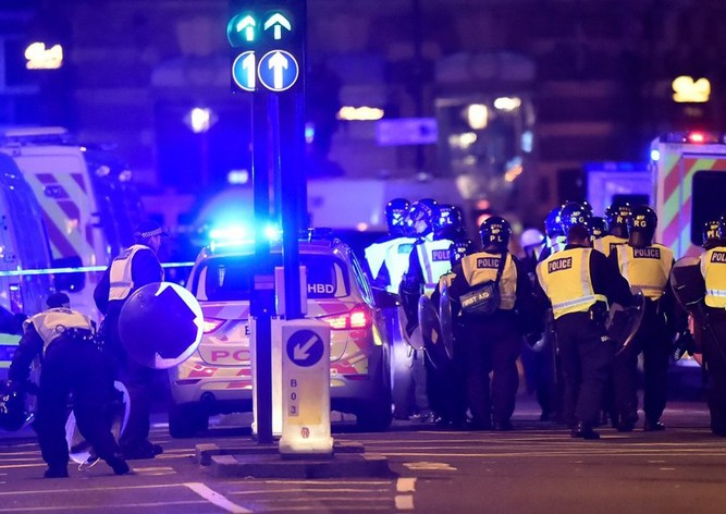 Теракт в Лондоне: 6 погибших, десятки пострадавших