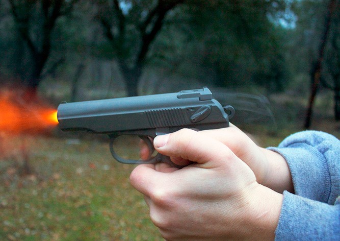 Драка в центре Праги закончилась стрельбой из пистолета