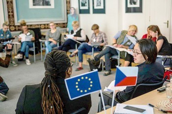 Парламент Чехии одобрил ужесточение закона об иностранцах, невзирая на Сенат