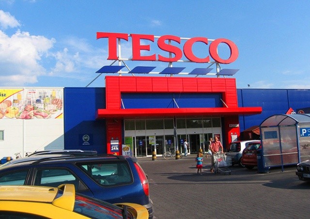 Tesco в Чехии существенно повысит зарплаты сотрудникам