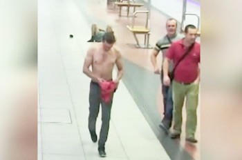 Трое неизвестных жестоко избили пассажира пражского метро: видео