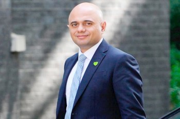 Главу МВД Великобритании ограбили на улице Лондона