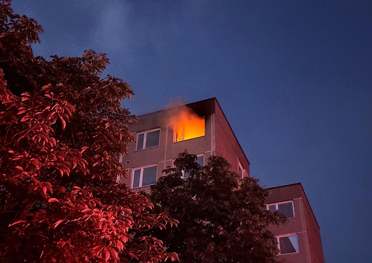 Пожар в квартире в Праге унес жизнь человека