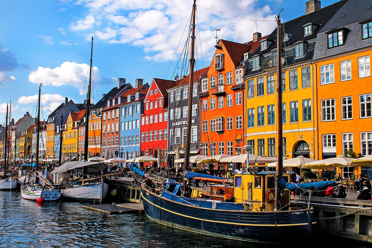 Названы самые комфортные для жизни города мира в 2025 году