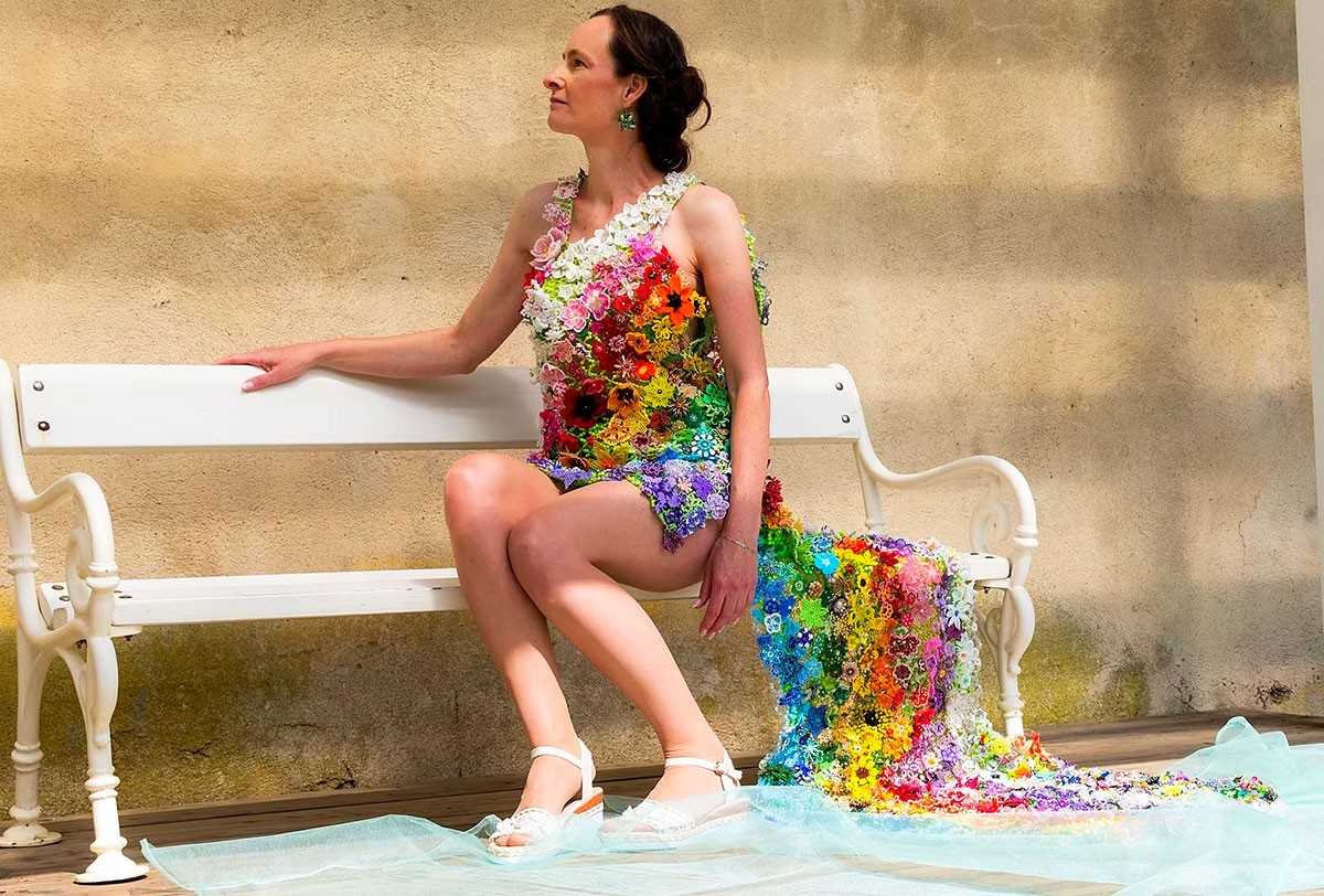 Уникальное платье из бисера попало в книгу рекордов Чехии