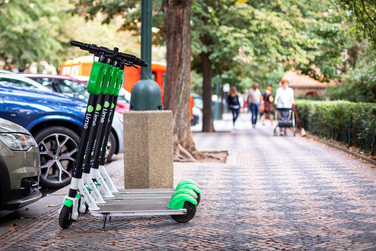 Рано радовались. Горсовет Праги не поддержал запрет электросамокатов