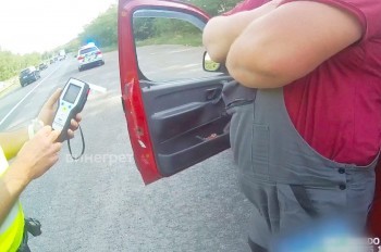 В Праге остановили вдрызг пьяного водителя: видео
