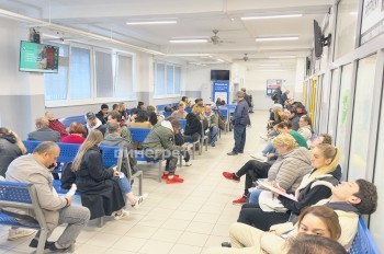 Появилось новое видео крушения самолета в Индии. Чудом выжил один пассажир