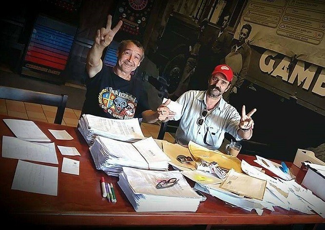 В Чехии более 10 тыс. человек призвали власти отменить антитабачный закон