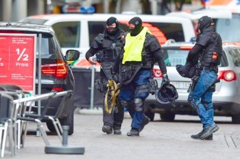 Мужчина с бензопилой напал на прохожих в Швейцарии