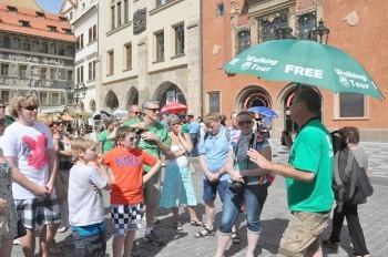 Власти Праги хотят усложнить жизнь нелицензированным гидам 