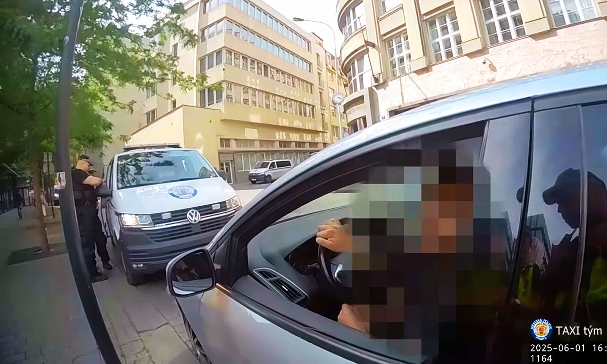 В Праге «на живца» поймали недобросовестного таксиста-иностранца: видео
