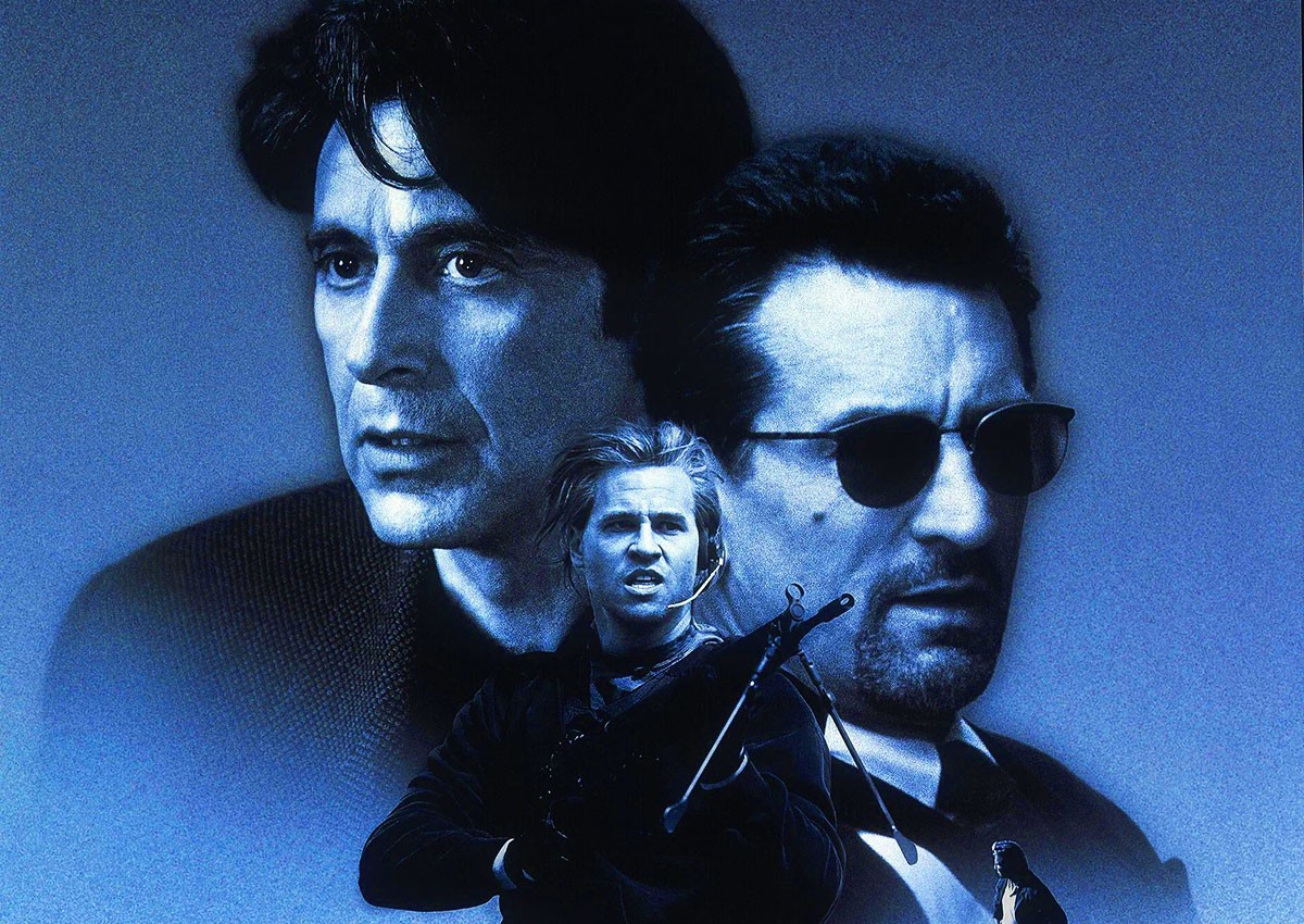 В Чехии автомобиль застрял между деревьями