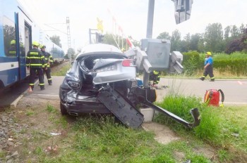 В Чехии водитель «Мерседеса» думал не о том в кризисной ситуации и поплатился