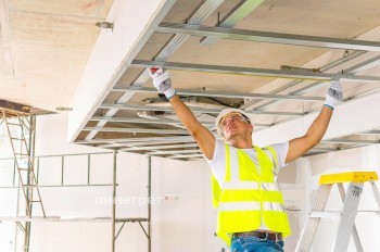 Чехия ужесточит борьбу с нелегальным трудоустройством. Частая отмазка компаний перестанет действовать