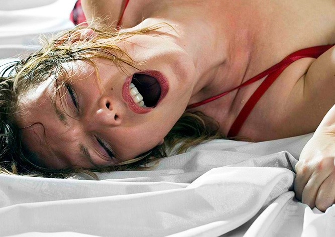 Пражане пожаловались на любовные стоны соседей