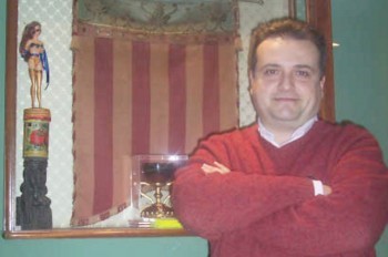 Испанский чиновник 10 лет прогуливал работу и получал зарплату