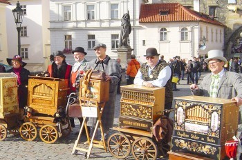 Фестиваль шарманок пройдет в центре Праги 8 августа