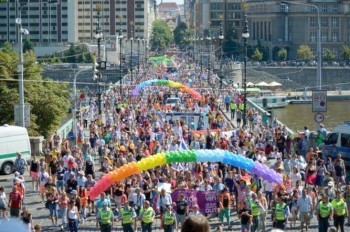 Субботний гей-парад ограничит движение транспорта в Праге