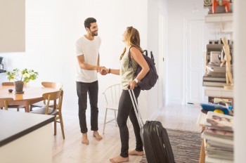 Прага усложнит жизнь арендодателям Airbnb