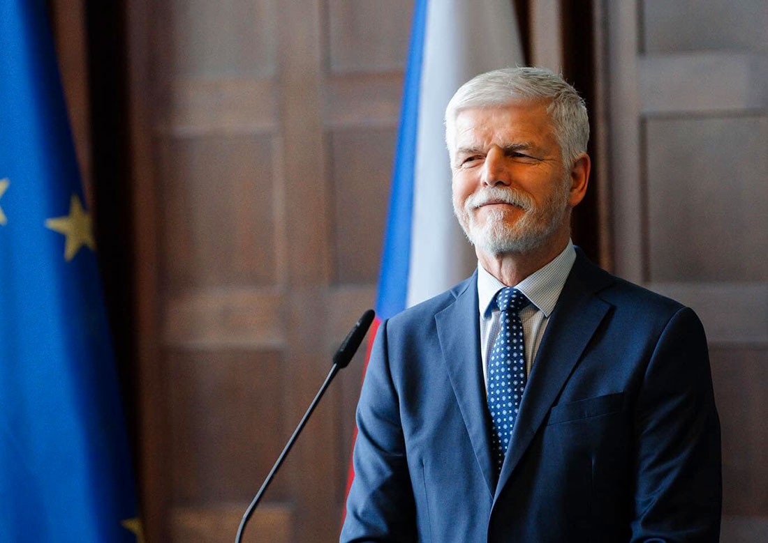 Китай объявил о прекращении всех контактов с президентом Чехии