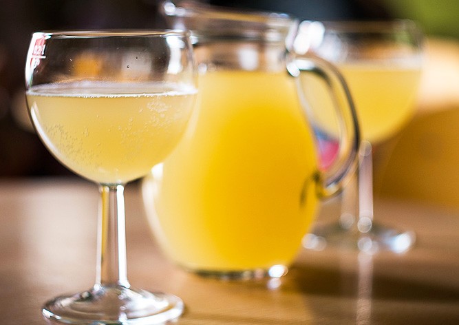 Бурчак и вино: в Праге стартует сезон фестивалей «Винобрани»