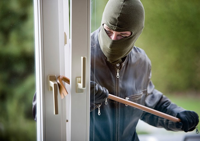 Полиция рассказала, в каких районах Праги чаще всего грабят квартиры