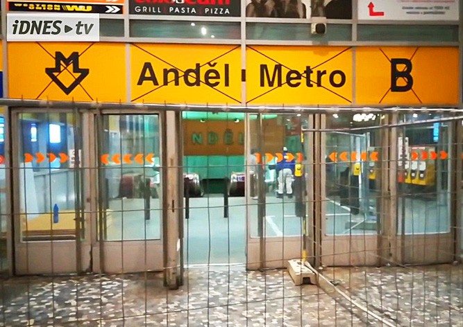 Вход на станцию метро Anděl в Праге закрыли на 9 месяцев