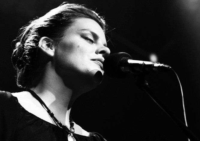 Вера Полозкова впервые выступит в Праге