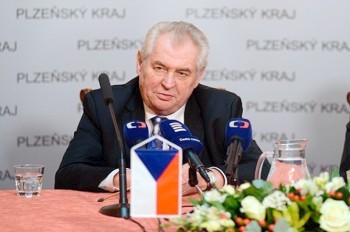 Президент Чехии предложил России заплатить Украине за Крым