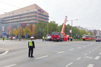 В Праге велосипедист погиб под колесами грузовика