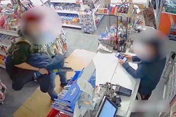 В Чехии иностранец порезал продавщицу электропилой