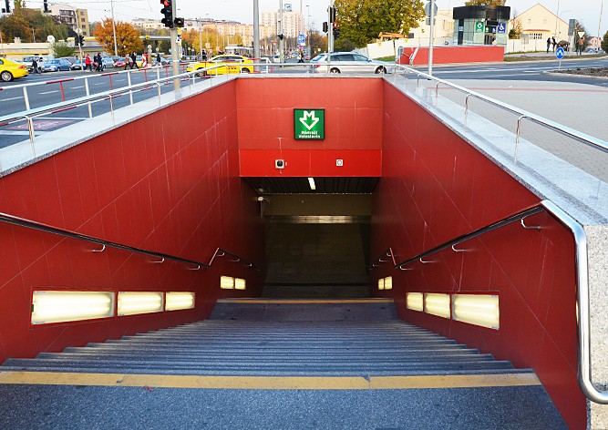 Критикуемая станция метро Nádraží Veleslavín в Праге получит эскалатор