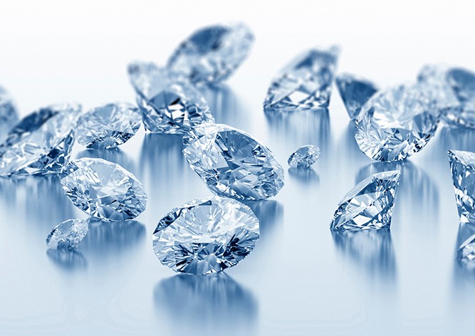 В Праге прохожий нашел на улице сейф с бриллиантами