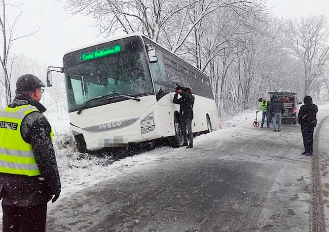 В Чехии разбился рейсовый автобус: 1 погибший, 12 пострадавших