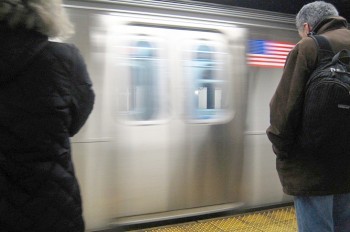 Объявления в метро Нью-Йорка сделали гендерно-нейтральными