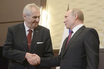 Земан поздравил Путина с победой в Сирии