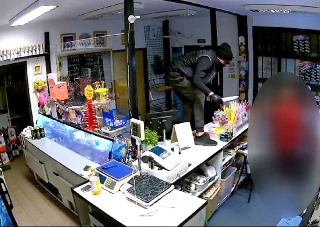 Ограбление «вечерки» в Чехии попало на видео