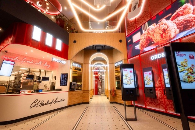 В Праге открылся единственный в Европе флагманский ресторан KFC