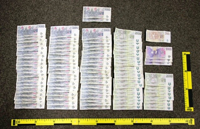 В Чехии пенсионер выбросил в реку 500 тыс. крон