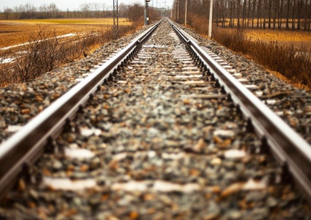 В Чехии отец бросился под поезд вместе с 7-летней дочерью 