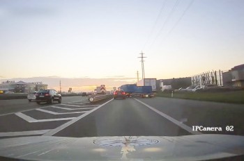 Под Прагой водителя настигло мгновенное правосудие: видео