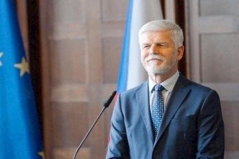 Президент Чехии поздравил Дональда Трампа с победой