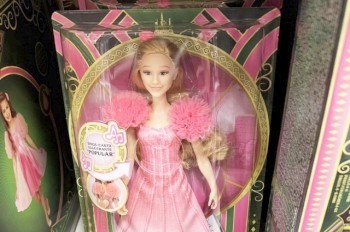 На упаковке кукол Барби по ошибке напечатали ссылку на сайт для взрослых