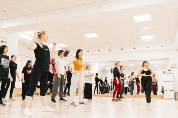 В субботу в Праге пройдет бесплатный урок танцев