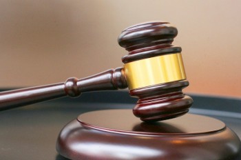 Иностранца с чешским гражданством выдворили из Чехии. Дело дошло до Верховного суда